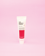 Imazh i kremit të fytyrës CENTELLIAN24+ The Madeca Cream Season 6 (50ml). Kremi ofron qetësim dhe riparim të lëkurës së irrituar, zvogëlon skuqjen dhe forcon barrierën me kompleksin TECA dhe Centella Asiatica.