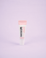 Imazh i maskës së buzëve MEDIHEAL Pantenolips Sleeping Mask (10gr). Maska ushqyese rigjeneron dhe hidraton thellë buzët gjatë natës, duke i lënë të buta dhe të lëmuara me Panthenol (B5), Gjalpë Shea dhe Ekstrakte Manaferrash/Mjaltë.