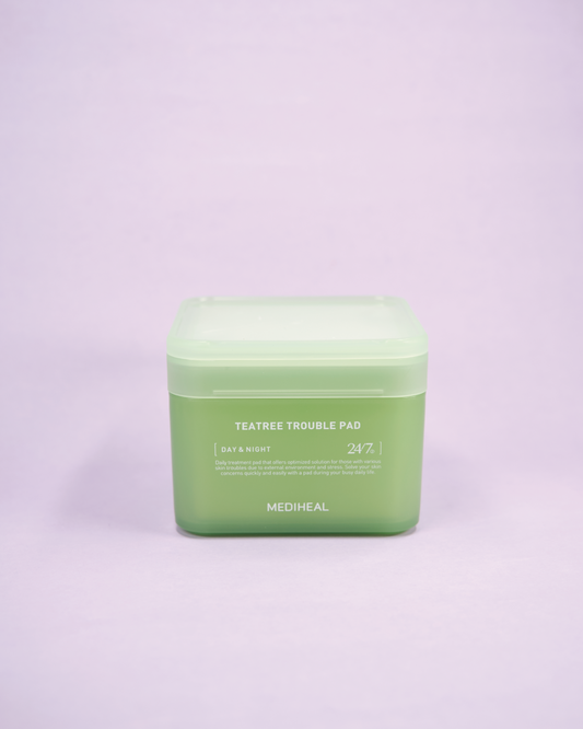 Imazh i tamponëve të pambukut/pads anti-plakje MEDIHEAL Retinol Collagen Lifting Pad (100 copë). Pads-at zvogëlojnë linjat e holla/rrudhat, ndihmojnë në elasticitet dhe zbehjen e shenjave të akneve me Retinol dhe Kolagjen me peshë të ulët molekulare.