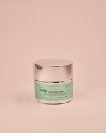 Imazh i kremit të fytyrës VT COSMETICS PDRN Reedle Shot Cream (50ml). Kremi rigjenerues adreson shenjat e moshës (rrudhat) dhe lodhjen, forcon elasticitetin e lëkurës me kompleksin PHYTO PDRN® PANAX (Ginseng) dhe mikrogrimcat Cica Reedle™