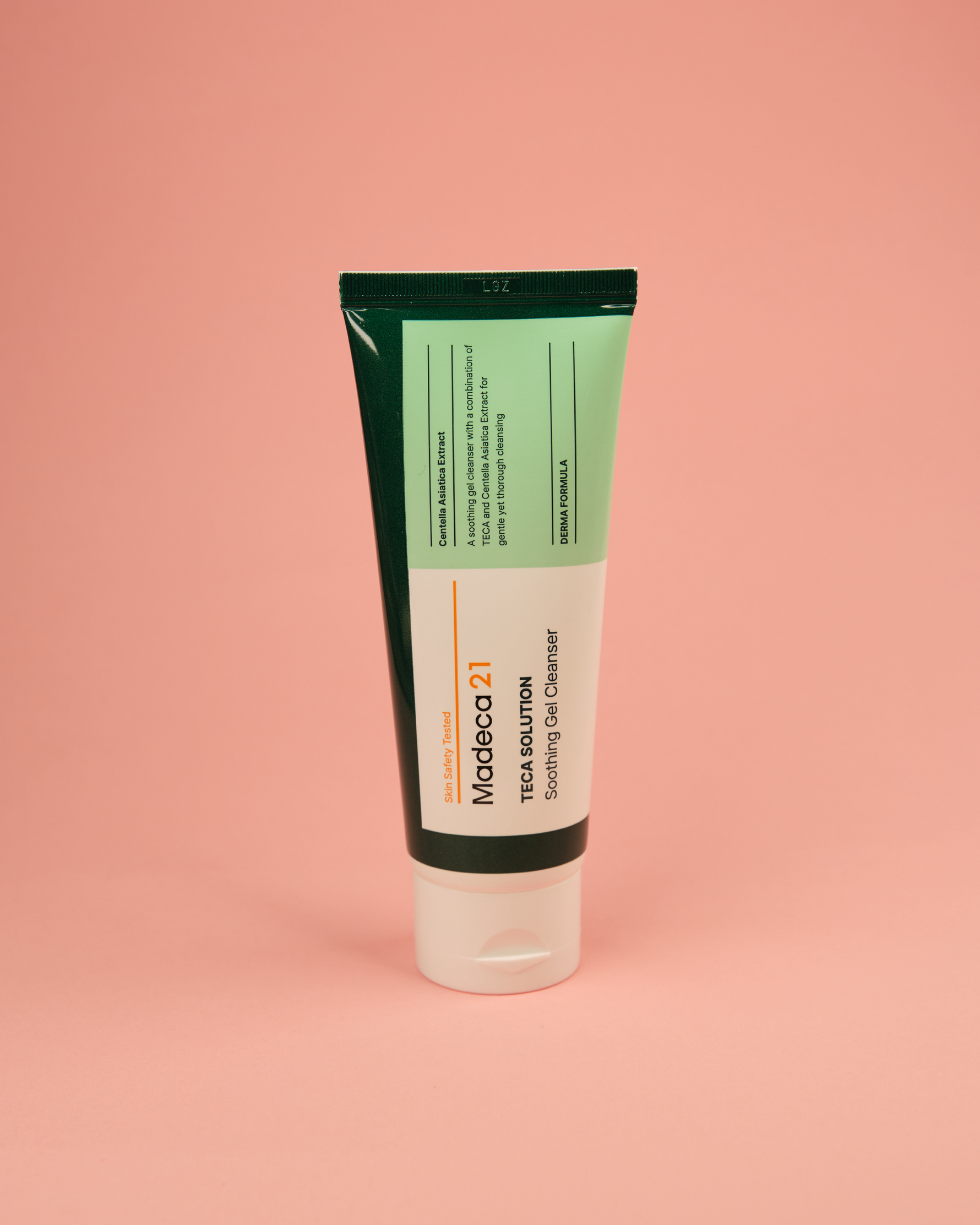 CENTELLIAN24+ Madeca Teca Solution Soothing Gel Cleanser 100ml. Larës fytyre xhel me Centella Asiatica (TECA) dhe ekstrakt heartleaf për lëkurë sensitive dhe me akne.