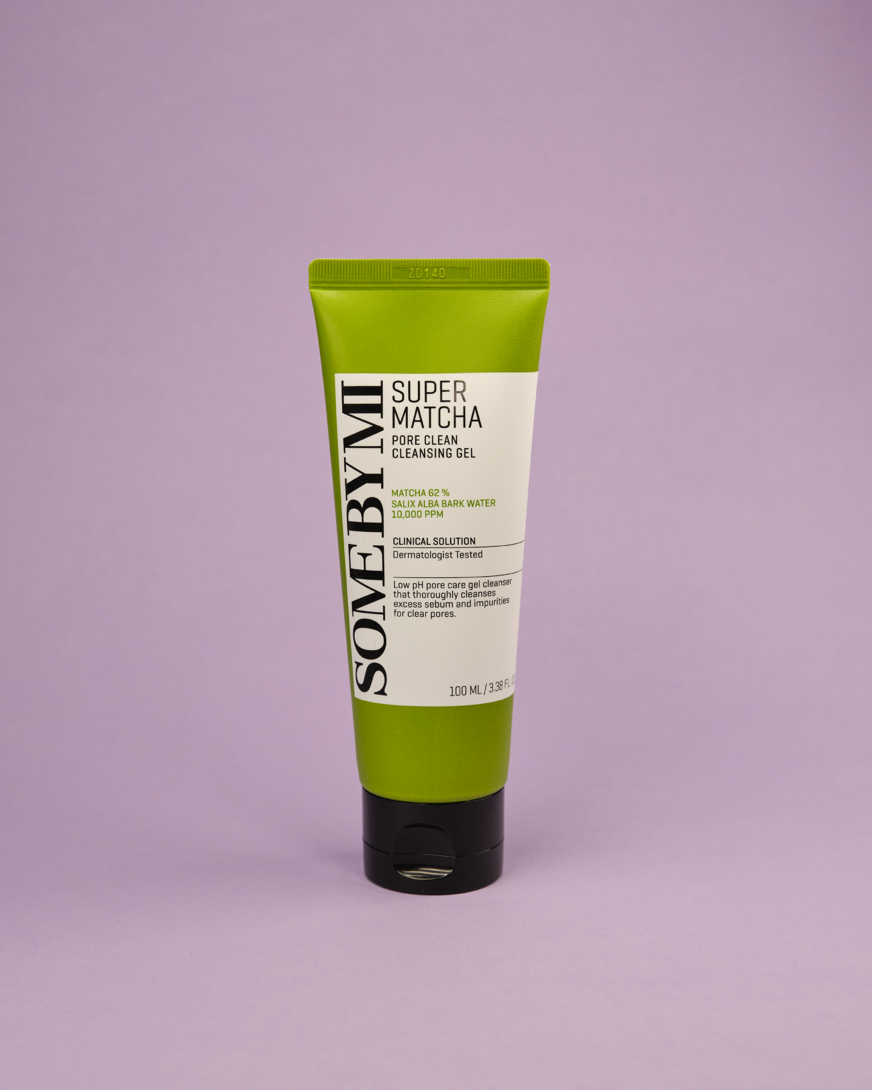 Imazh i larësit xhel të fytyrës SOME BY MI Super Matcha Pore Clean Cleansing Gel (100ml). Larësi bën pastrim të thellë të poreve, kontrollon yndyrën dhe largon pikat e zeza, me Ujë Matcha, Kalaminë dhe BHA për eksfolim të butë.