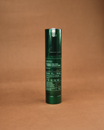 Imazh i esencës/serumit të fytyrës VT COSMETICS Pro Cica Reedle Shot 100 (50ml). Serumi rigjenerues (microneedling në shishe) lëmon teksturën e ashpër, minimizon poret dhe nxit kolagjenin me teknologjinë Cica Reedle™ dhe Centella Asiatica