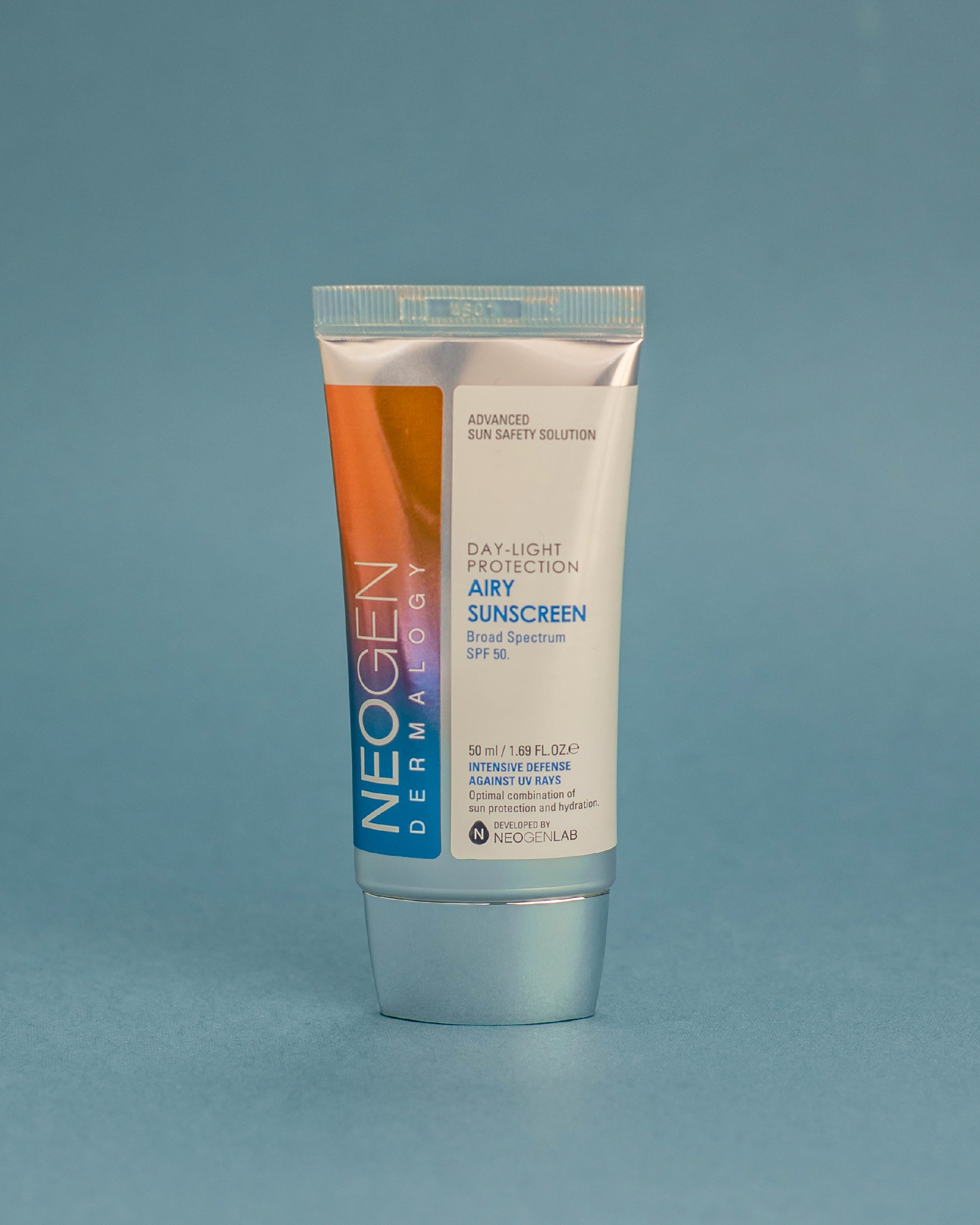 NEOGEN DERMALOGY Day-Light Airy Sun Screen SPF50/PA+++ | Koral